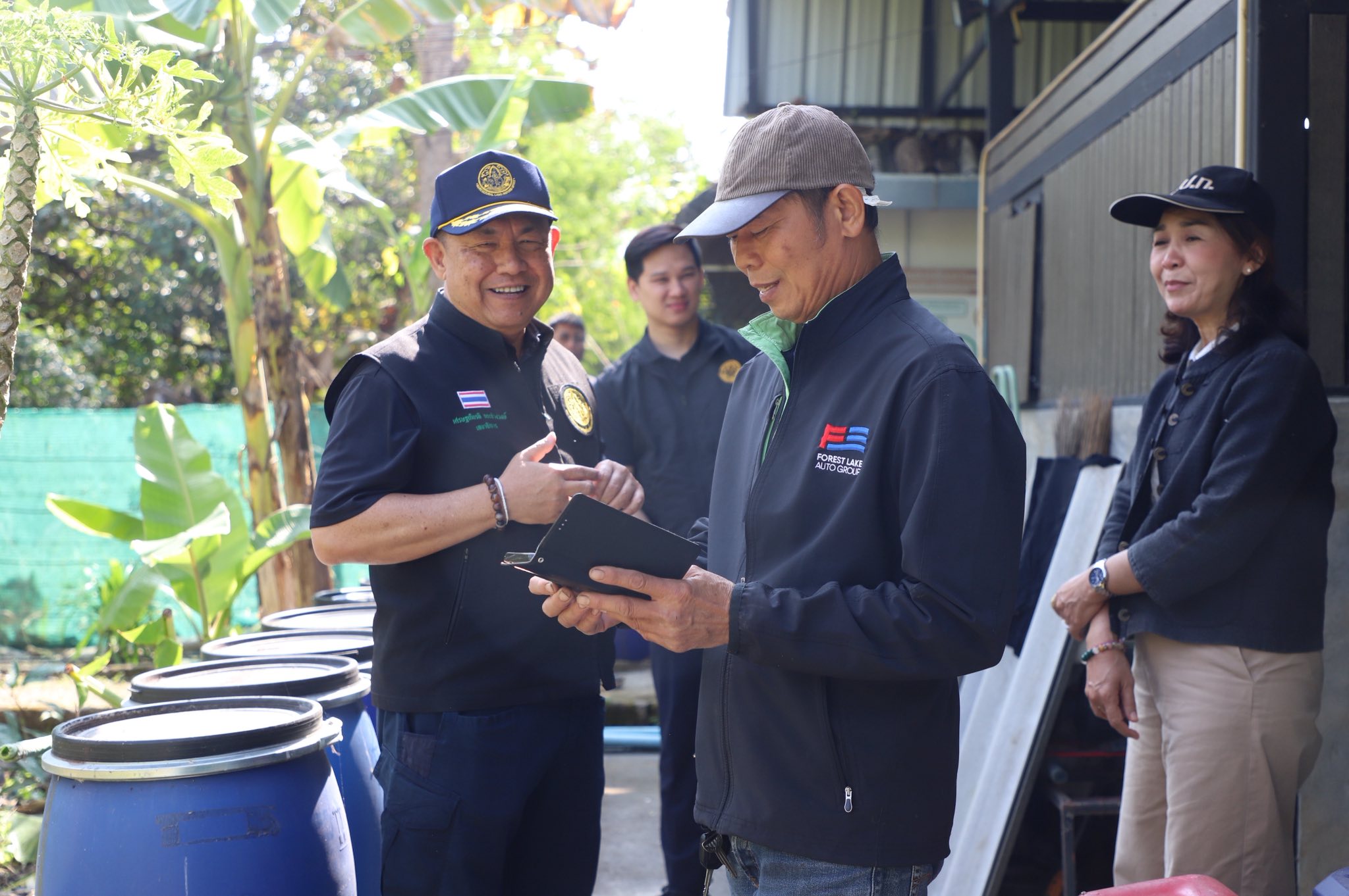 title - ”พลิกโฉมเกษตรกรสู่ผู้ประกอบการ“ ส.ป.ก.ลำพูน โชว์ความสำเร็จเกษตรอินทรีย์ครบวงจร ตั้งแต่แปลงปลูกสู่ตลาดพรีเมียม!!